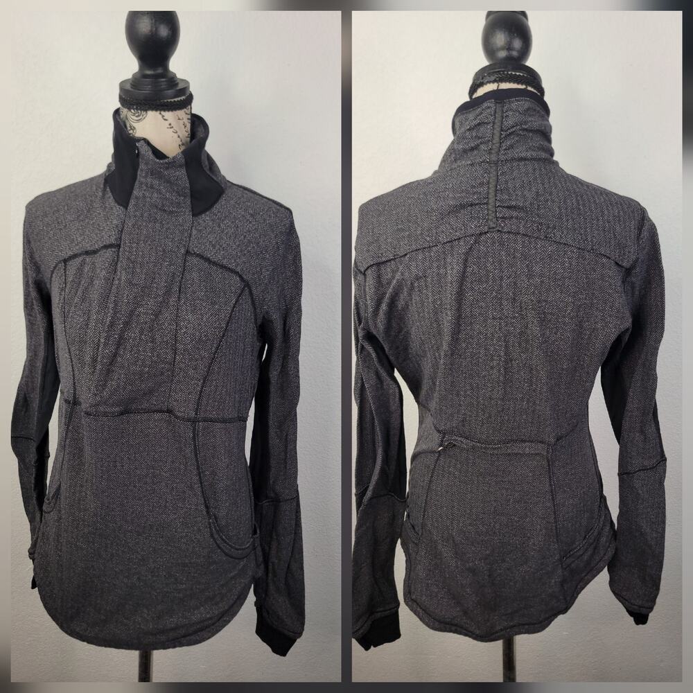 Lululemon Pullover Womens 8 Base Runner 1/2 Zip Herringbone Heathered gray Logo